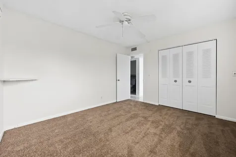 392 Markham R Deerfield Beach FL 33442
