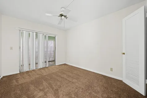 392 Markham R Deerfield Beach FL 33442