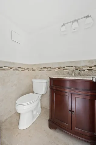 392 Markham R Deerfield Beach FL 33442