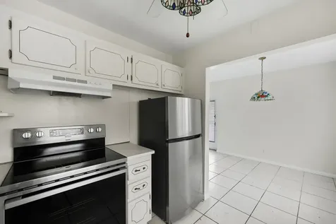 392 Markham R Deerfield Beach FL 33442