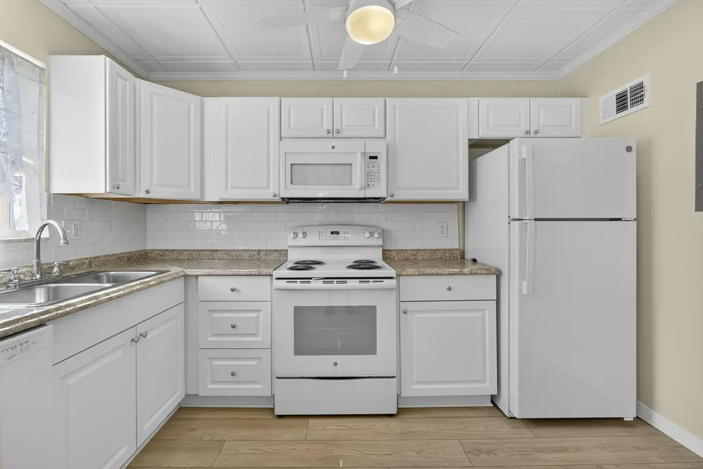 51 Stratford D West Palm Beach FL 33417