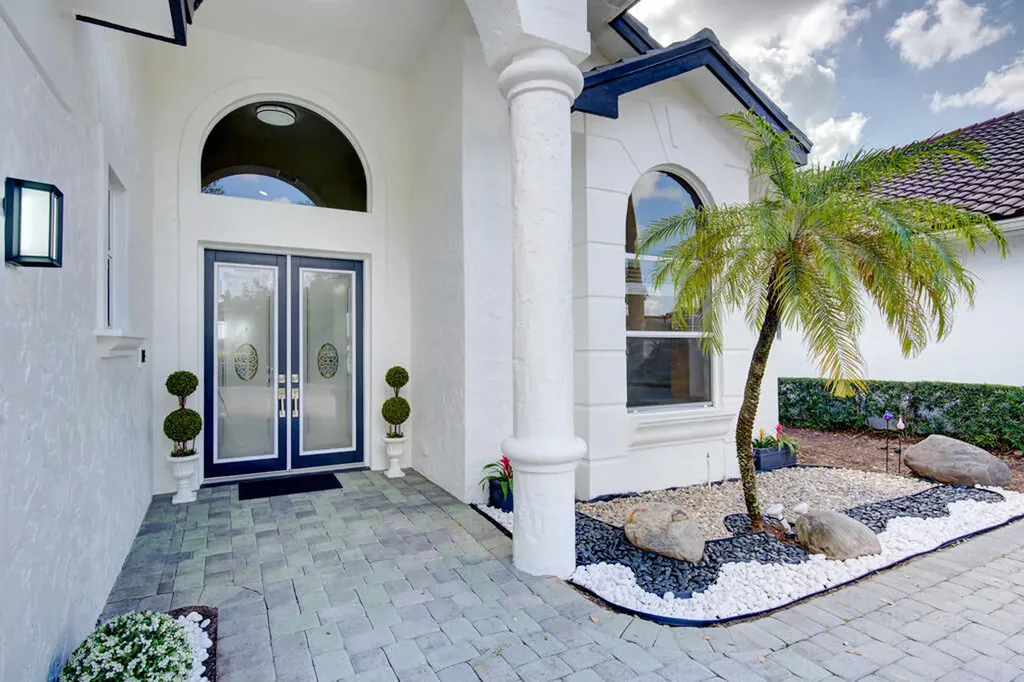 6646 Oakmont Way West Palm Beach FL 33412