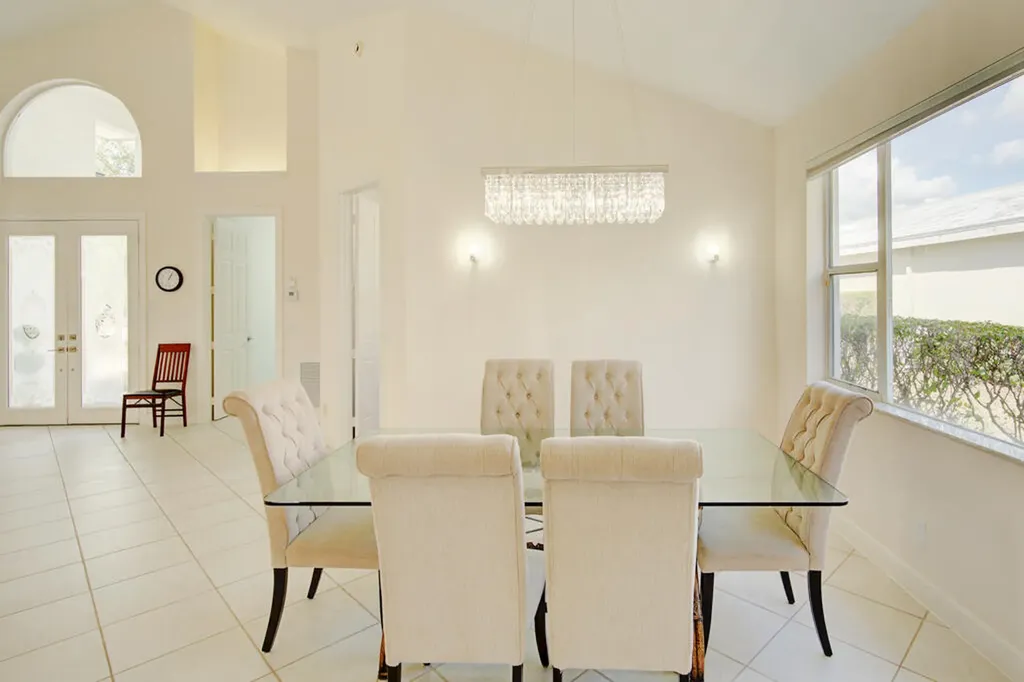 6646 Oakmont Way West Palm Beach FL 33412