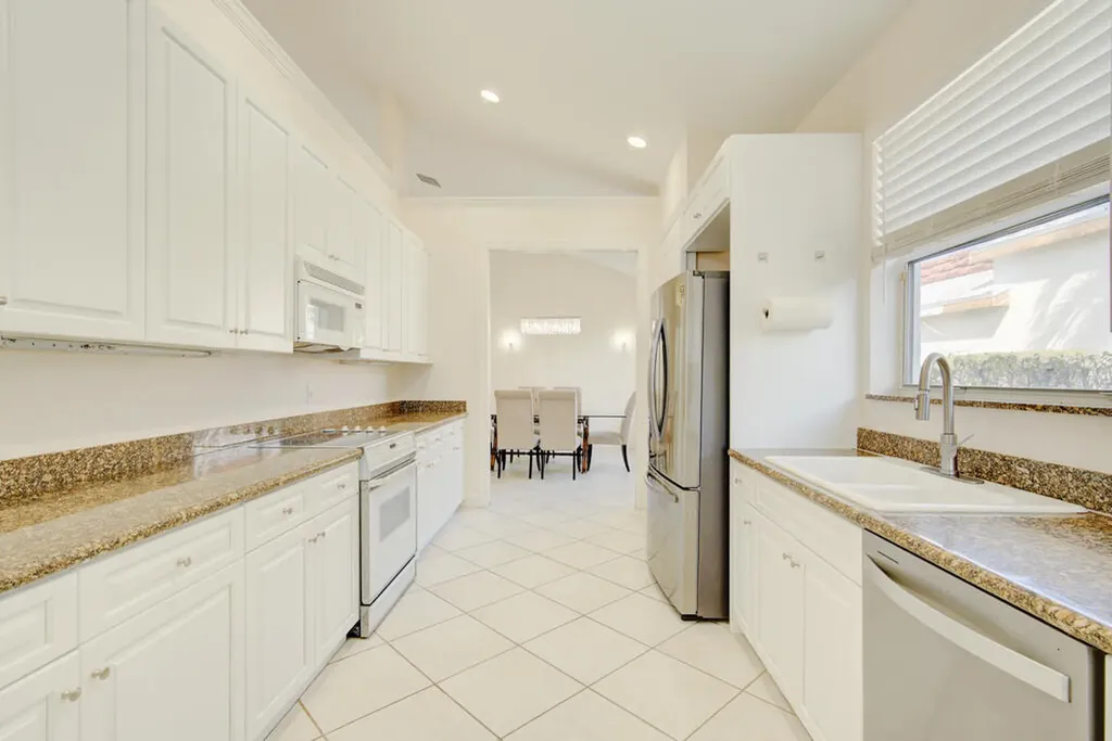 6646 Oakmont Way West Palm Beach FL 33412
