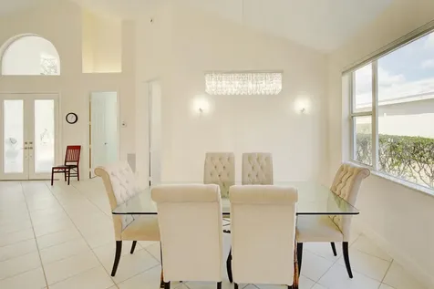 6646 Oakmont Way West Palm Beach FL 33412