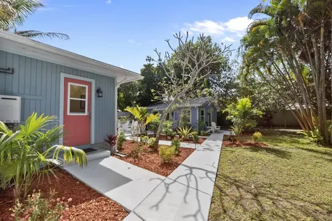 2396 Easy Street Palm Beach Gardens FL 33410
