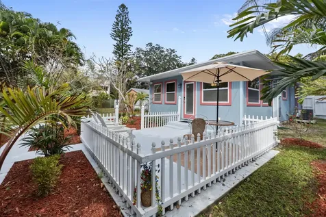 2396 Easy Street Palm Beach Gardens FL 33410