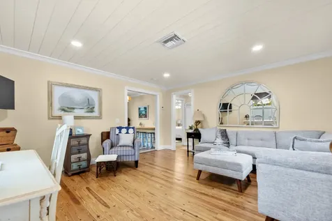 2396 Easy Street Palm Beach Gardens FL 33410