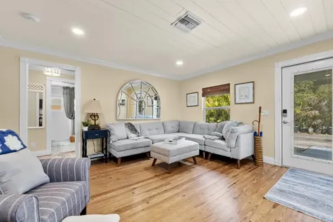 2396 Easy Street Palm Beach Gardens FL 33410