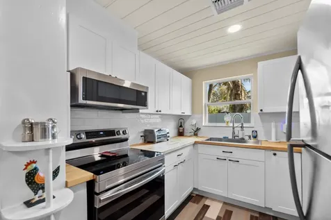 2396 Easy Street Palm Beach Gardens FL 33410