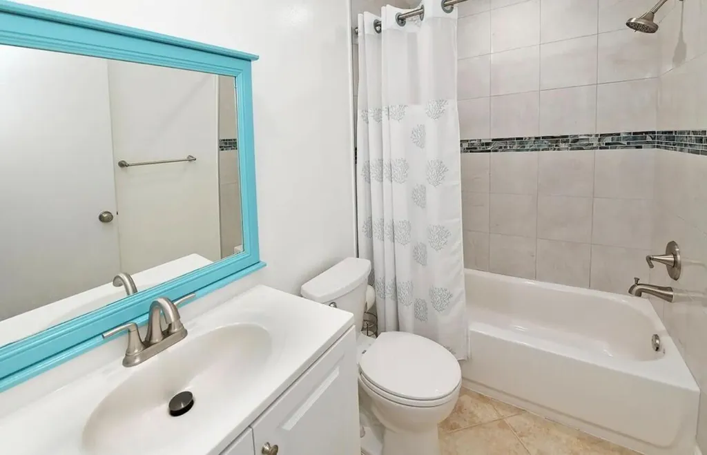 22088 Palms Way Boca Raton FL 33433