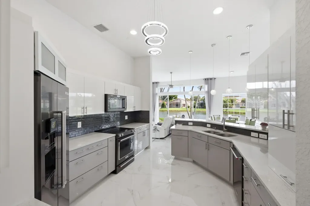6703 Catania Drive Boynton Beach FL 33472