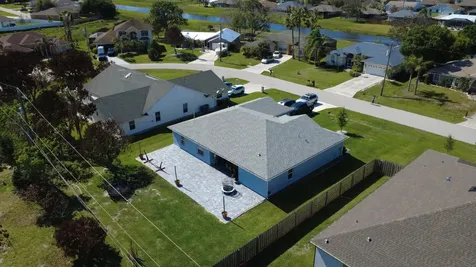 5425 NW Edgewater Avenue Port St Lucie FL 34983