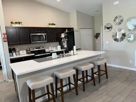 5425 NW Edgewater Avenue Port St Lucie FL 34983
