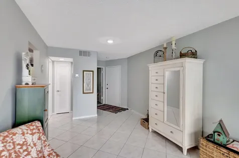 2936 Lake Shore Drive Riviera Beach FL 33404