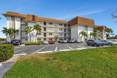 2936 Lake Shore Drive Riviera Beach FL 33404