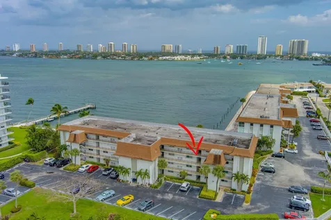 2936 Lake Shore Drive Riviera Beach FL 33404