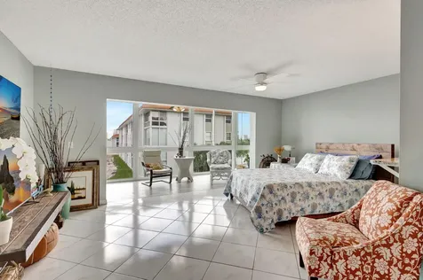 2936 Lake Shore Drive Riviera Beach FL 33404