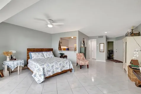 2936 Lake Shore Drive Riviera Beach FL 33404
