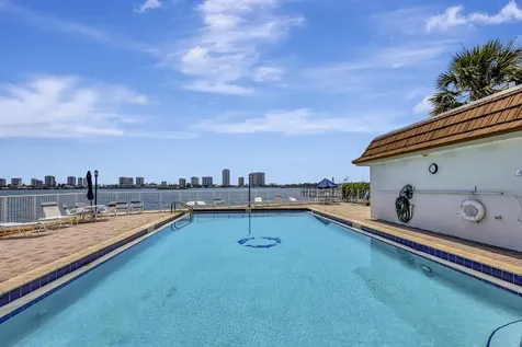 2936 Lake Shore Drive Riviera Beach FL 33404