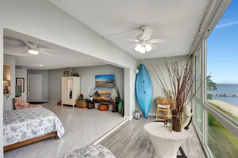 2936 Lake Shore Drive Riviera Beach FL 33404
