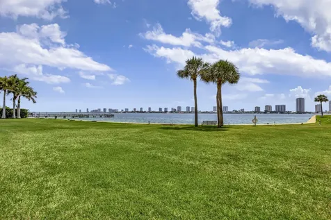 2936 Lake Shore Drive Riviera Beach FL 33404