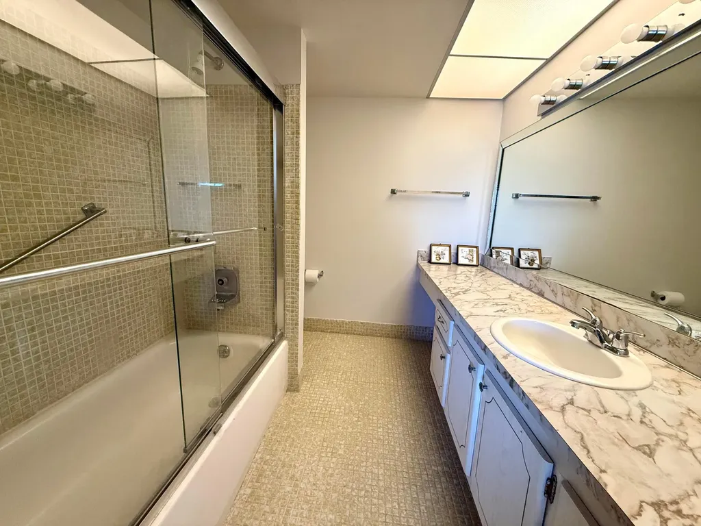 313 Greenbrier B West Palm Beach FL 33417