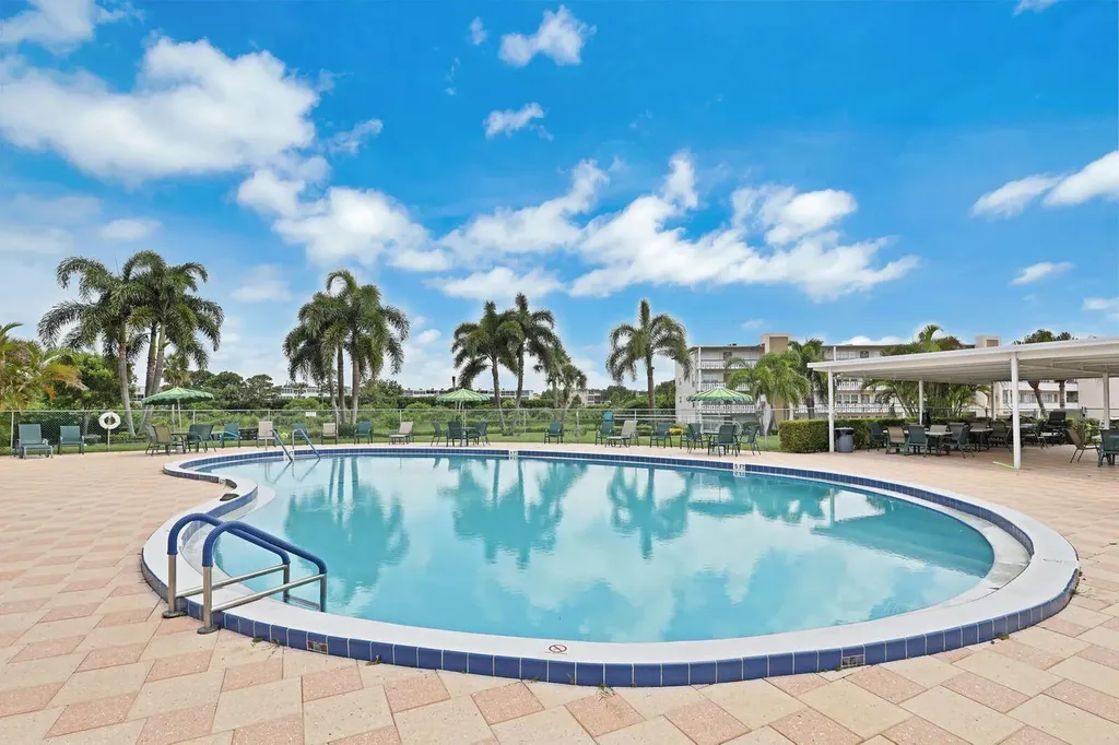 313 Greenbrier B West Palm Beach FL 33417