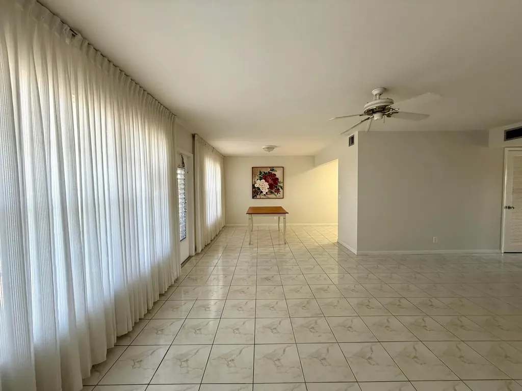 313 Greenbrier B West Palm Beach FL 33417