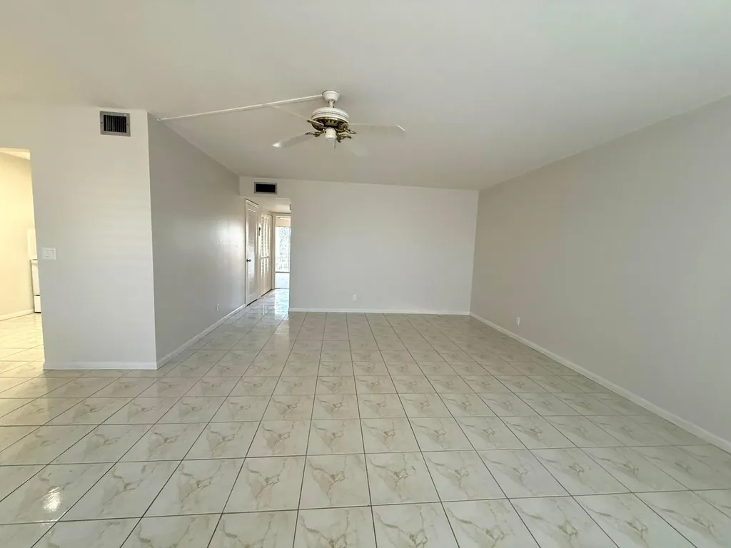 313 Greenbrier B West Palm Beach FL 33417