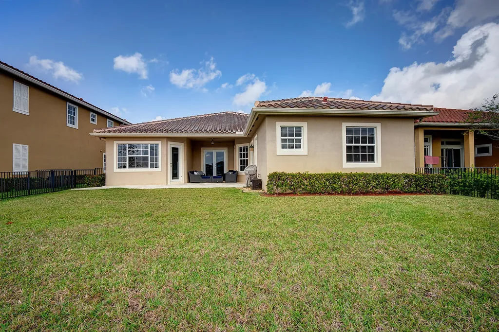 8980 Lakeview Place Parkland FL 33076