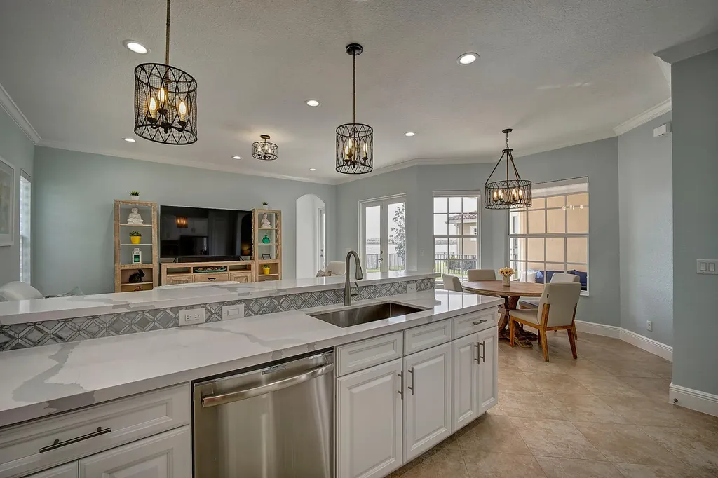 8980 Lakeview Place Parkland FL 33076