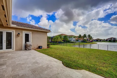 8980 Lakeview Place Parkland FL 33076