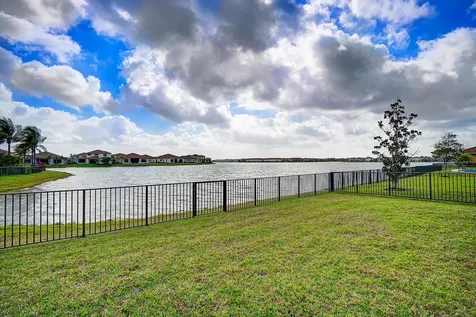 8980 Lakeview Place Parkland FL 33076