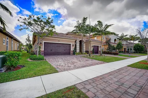 8980 Lakeview Place Parkland FL 33076