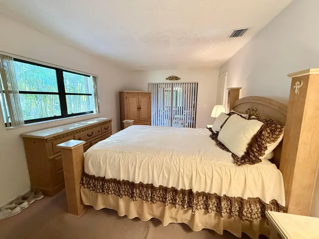 6431 Hitchin Post Way Delray Beach FL 33484
