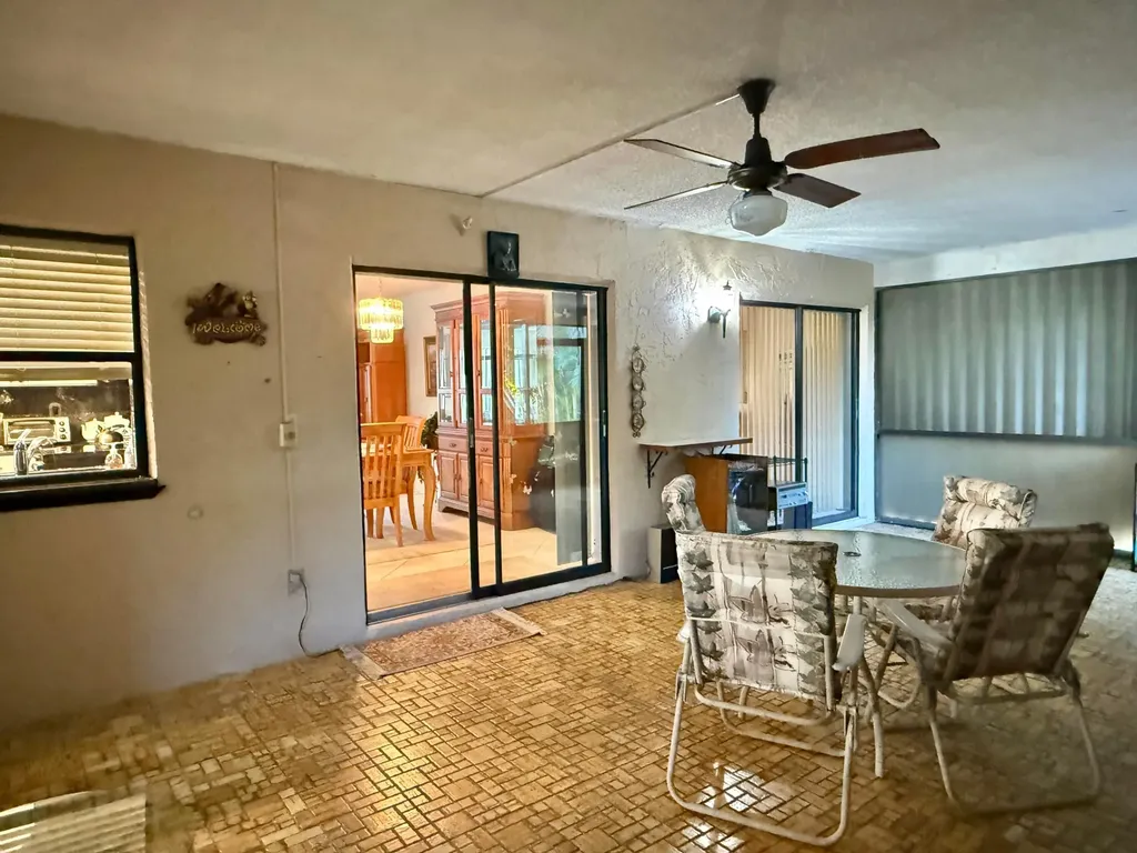 6431 Hitchin Post Way Delray Beach FL 33484