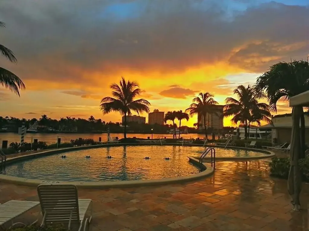 1 Las Olas Circle Fort Lauderdale FL 33316