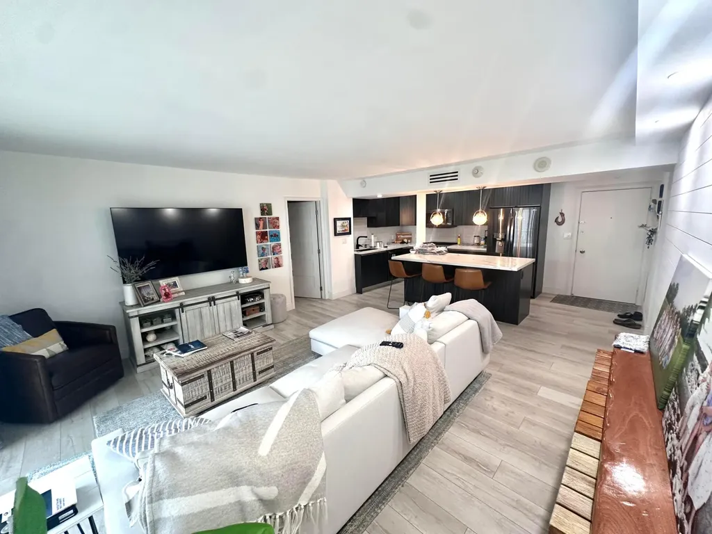 1 Las Olas Circle Fort Lauderdale FL 33316