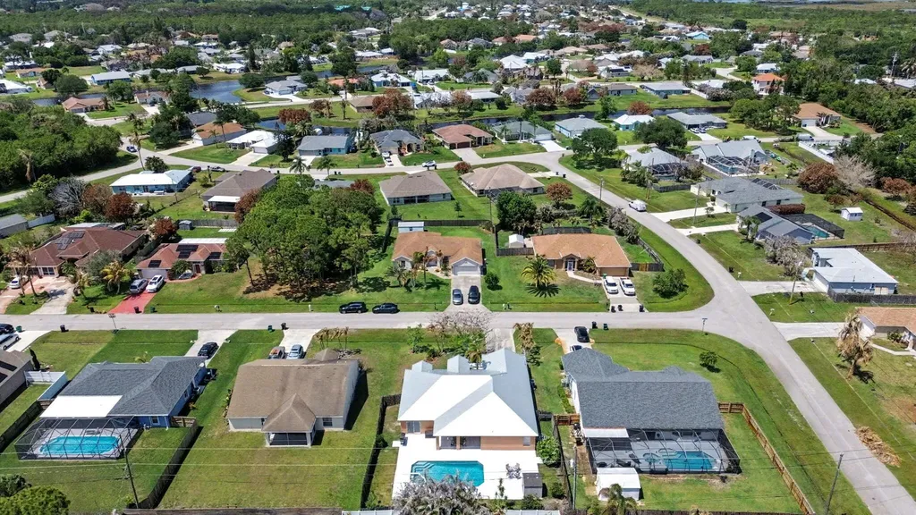 2674 SE Creston Lane Port St Lucie FL 34952