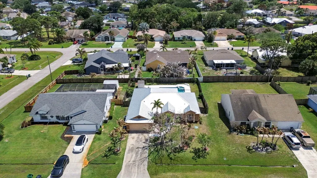 2674 SE Creston Lane Port St Lucie FL 34952