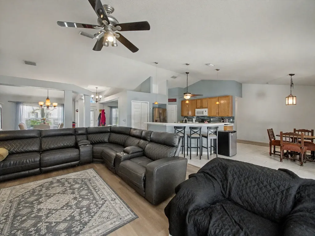 2674 SE Creston Lane Port St Lucie FL 34952