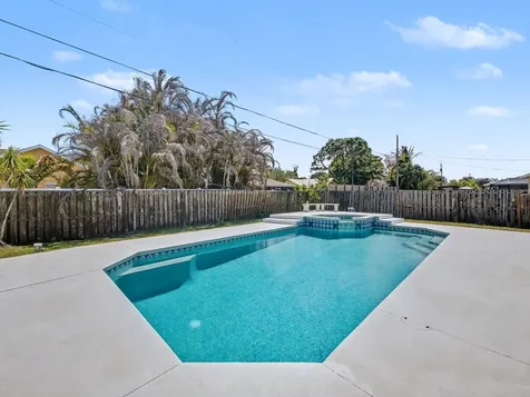 2674 SE Creston Lane Port St Lucie FL 34952