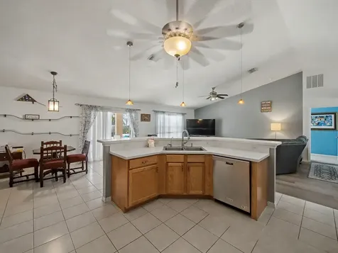 2674 SE Creston Lane Port St Lucie FL 34952