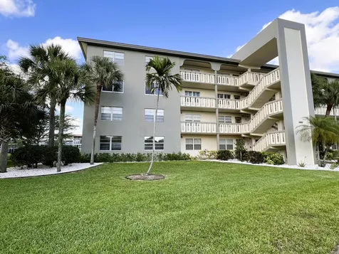 2902 Victoria Circle Coconut Creek FL 33066