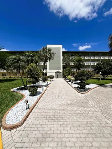 2902 Victoria Circle Coconut Creek FL 33066