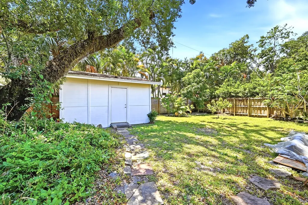 1516 SW 24th Street Fort Lauderdale FL 33315