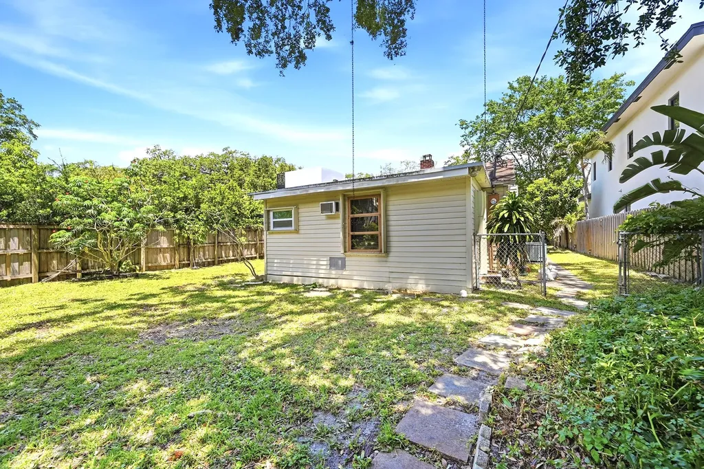 1516 SW 24th Street Fort Lauderdale FL 33315