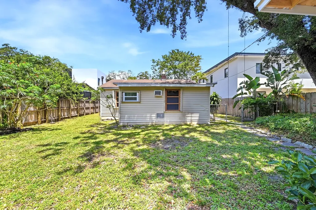 1516 SW 24th Street Fort Lauderdale FL 33315
