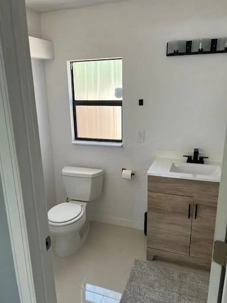 5880 NE 22nd Avenue Fort Lauderdale FL 33308